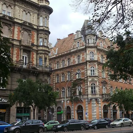 Apartment L&a